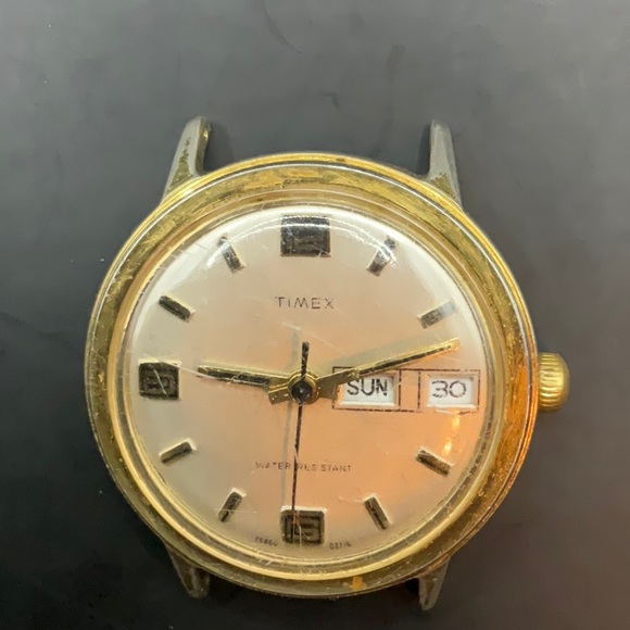 Vintage Timex Men's 1976 Marlin Mechanical Watch 26860-02776 RUNS - Picture 4 of 4